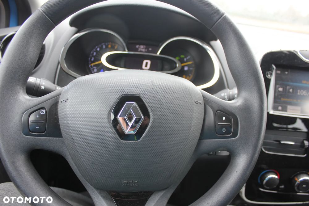 Renault Clio - 11