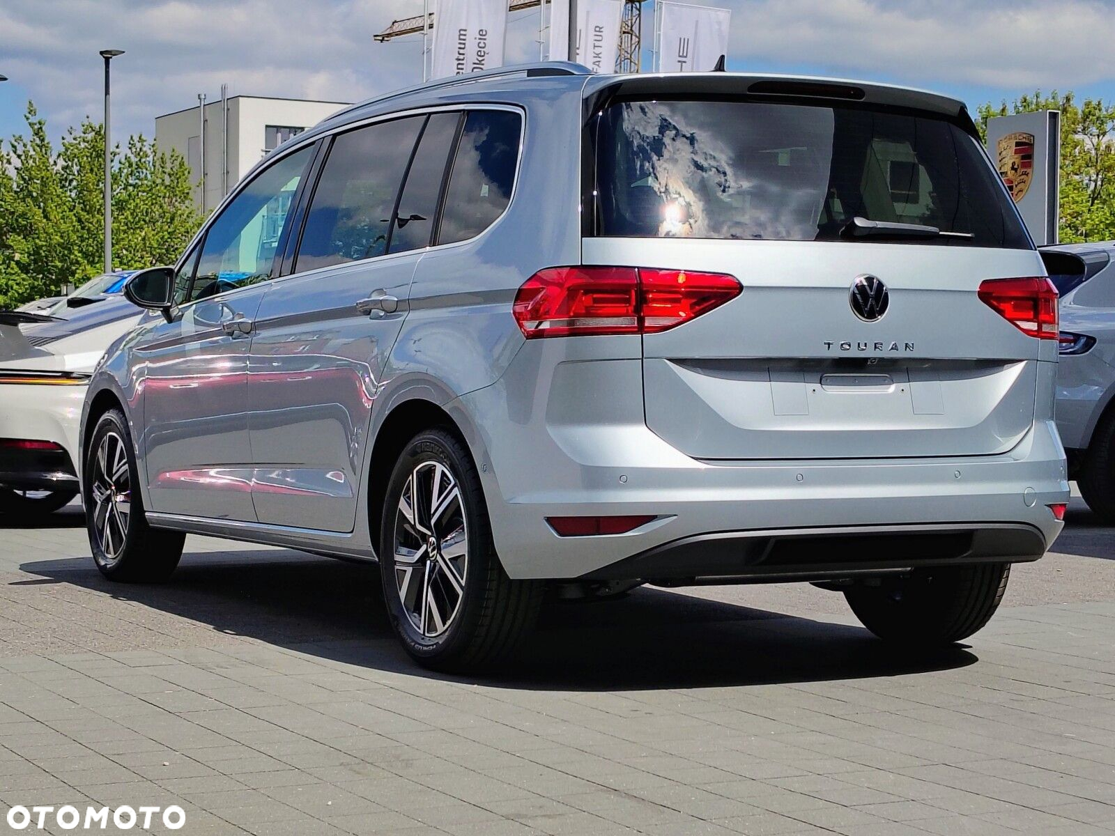 Volkswagen Touran - 6