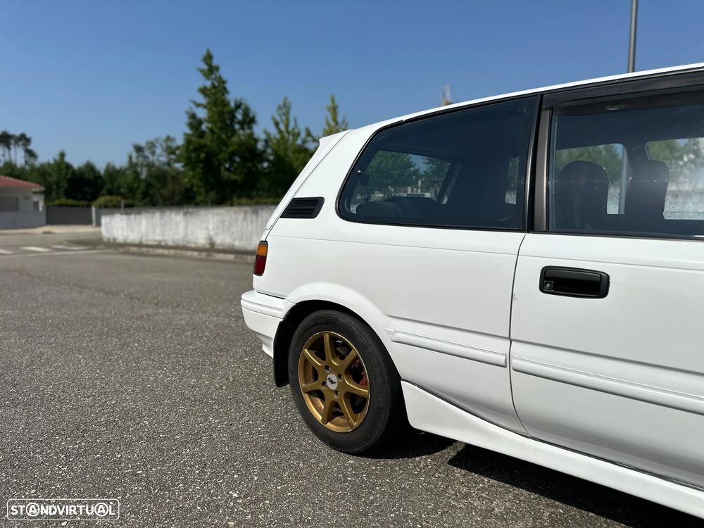 Toyota Corolla - 10