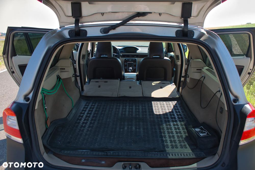 Volvo XC 70 3.2 AWD Summum - 26