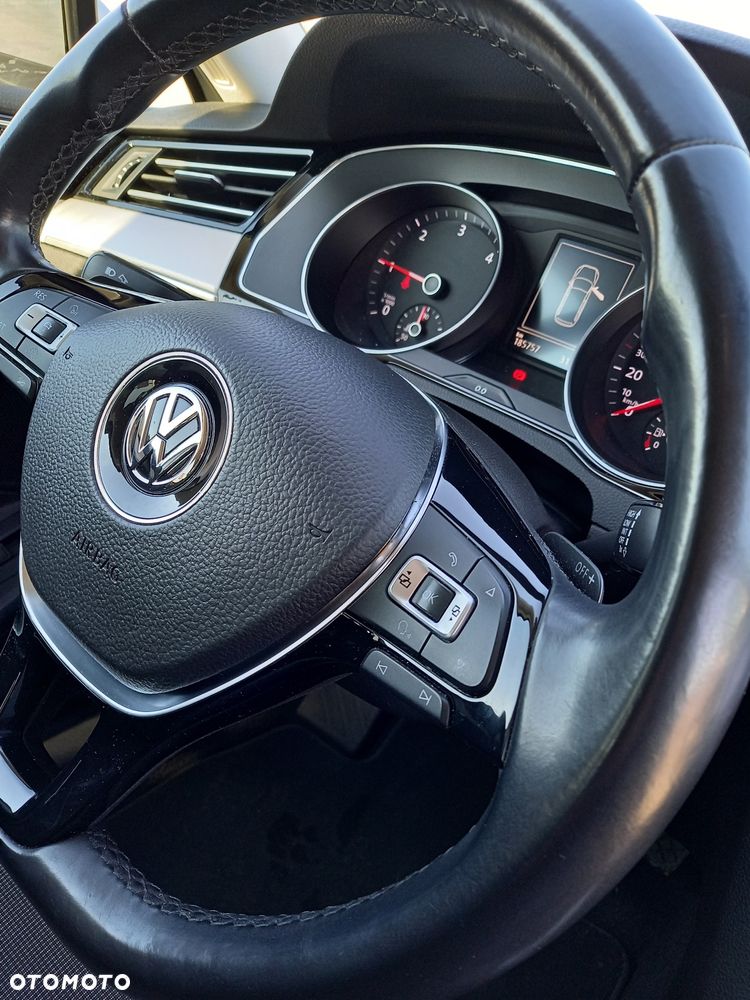 Volkswagen Passat 2.0 TDI SCR Comfortline DSG - 9