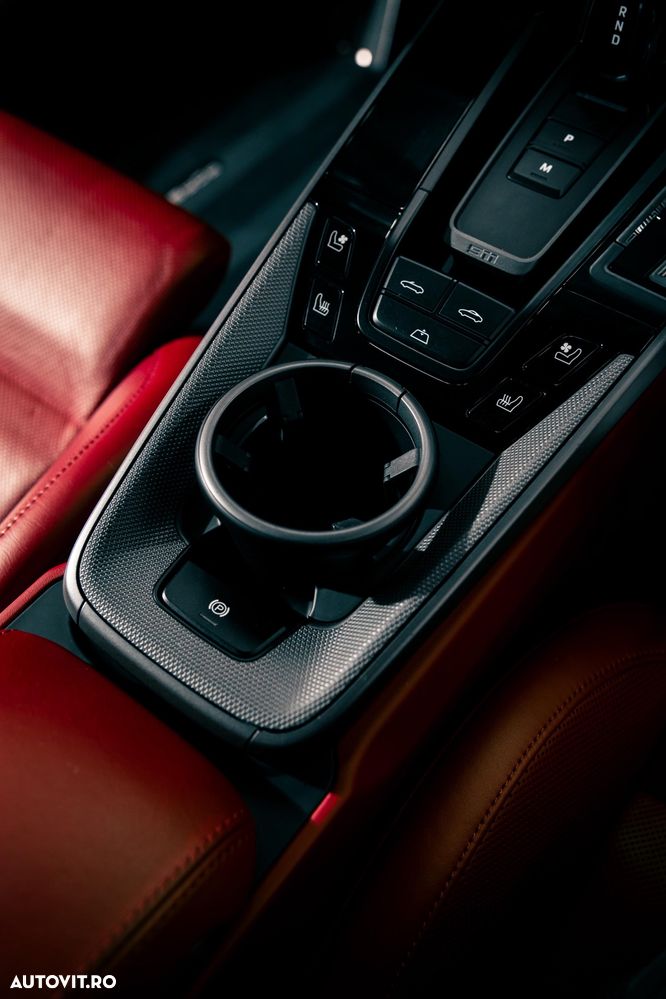 Porsche 911 GTS PDK - 20