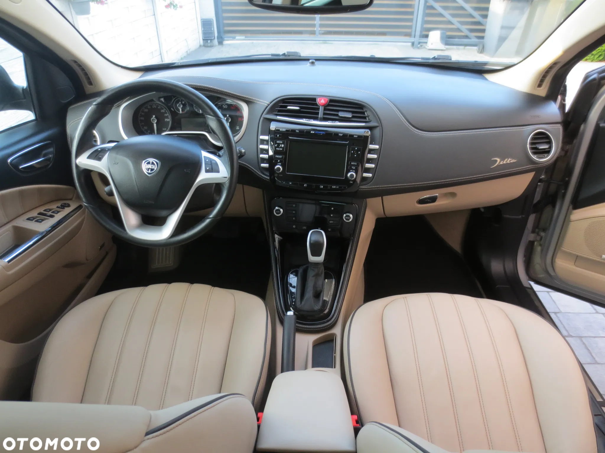 Lancia Delta 1.8 T-Jet Executive Sportronic - 9