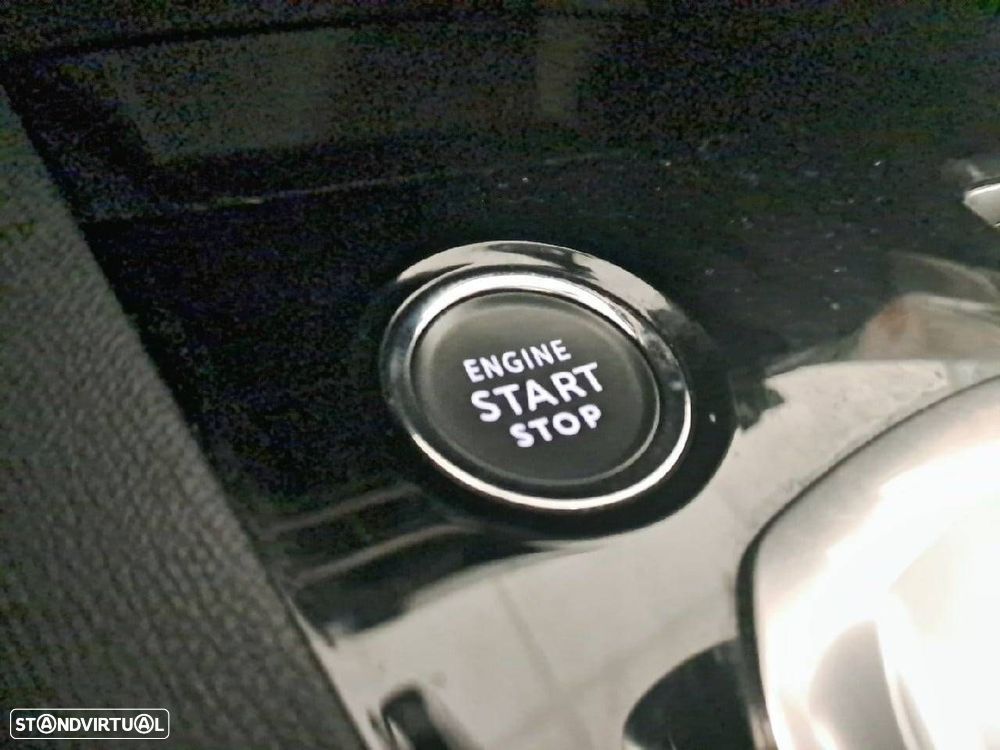 Peugeot 3008 1.5 BlueHDi Allure Pack EAT8 - 18