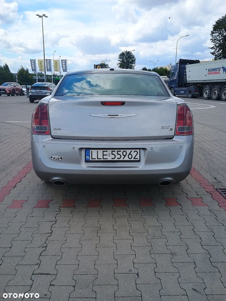Chrysler 300s - 9