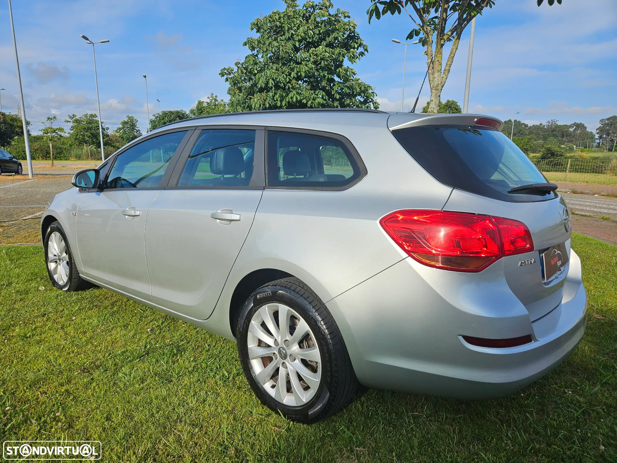 Opel Astra Sports Tourer 1.7 CDTi Executive S/S - 4