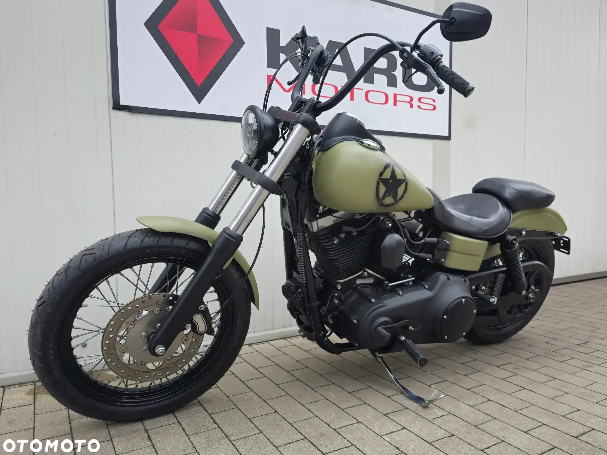 Harley-Davidson Dyna Street Bob - 7