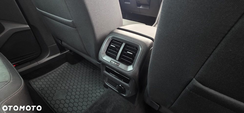 Volkswagen Tiguan - 16