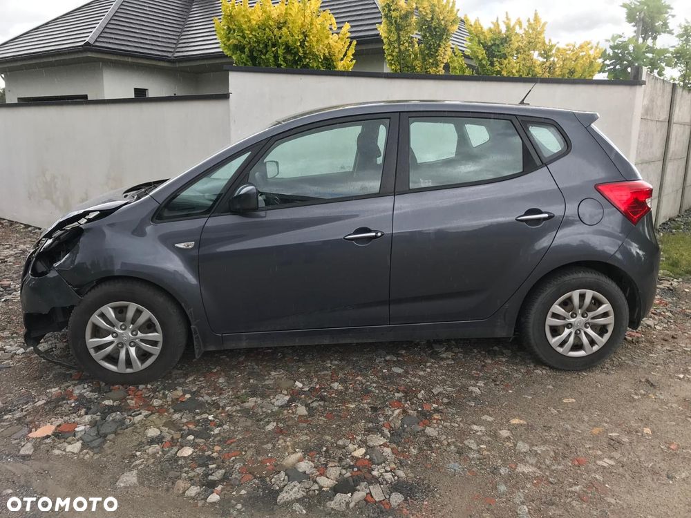 Hyundai Ix20 2016 photo 4