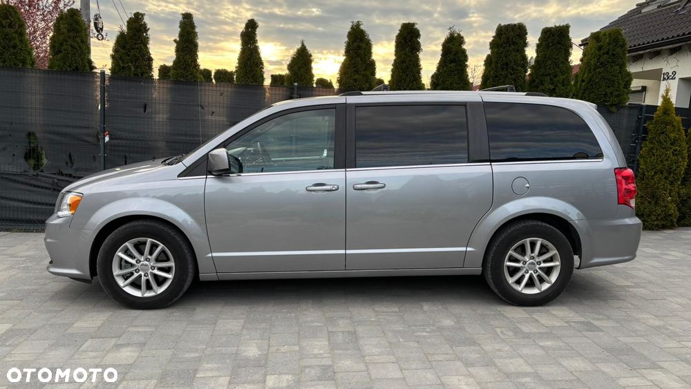 Dodge Grand Caravan 3.6 R/T - 12