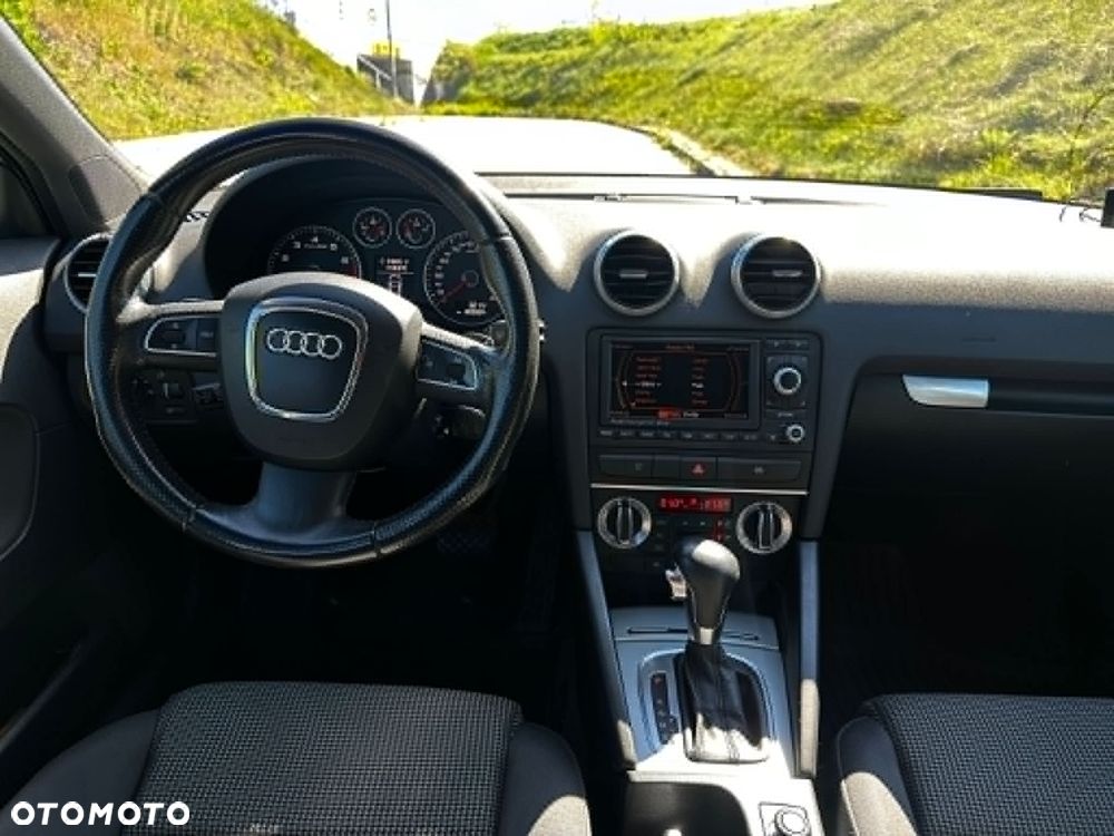 Audi A3 Sportback 1.8 TFSI Ambiente S tronic - 5