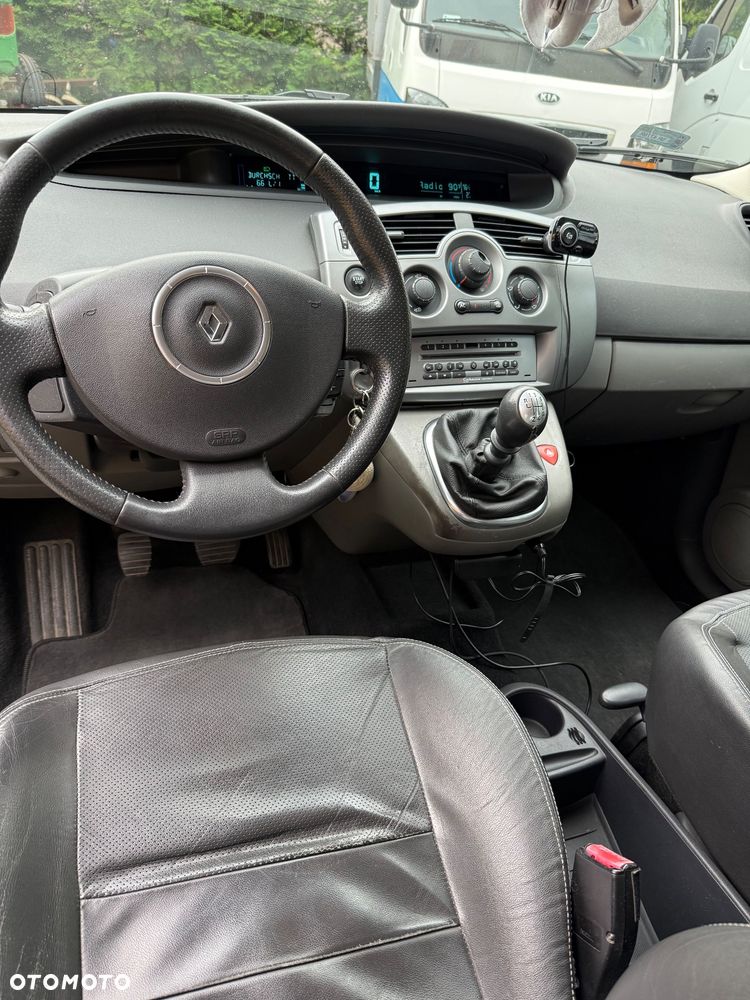 Renault Scenic 2.0 dCi Privilege - 5