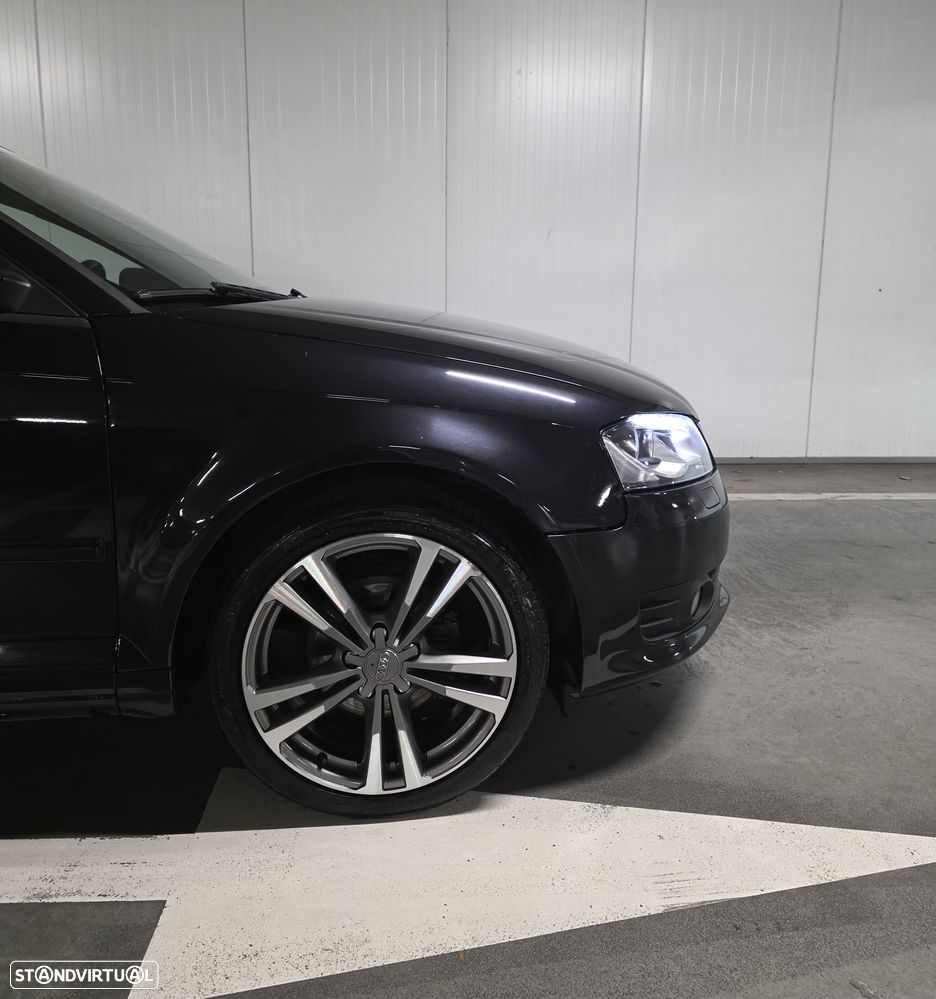 Audi A3 Sportback 2.0 TDi S-line S tronic - 4
