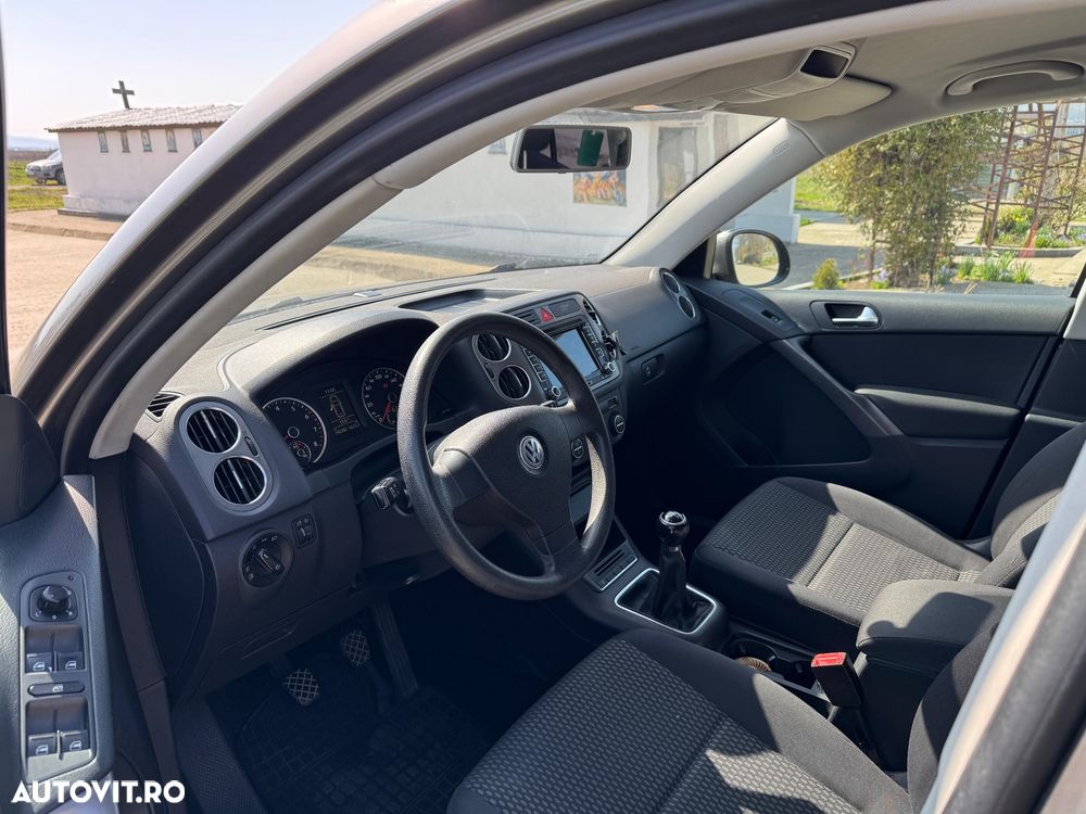 Volkswagen Tiguan 1.4 TSI BlueMotion Technology Trend & Fun - 9