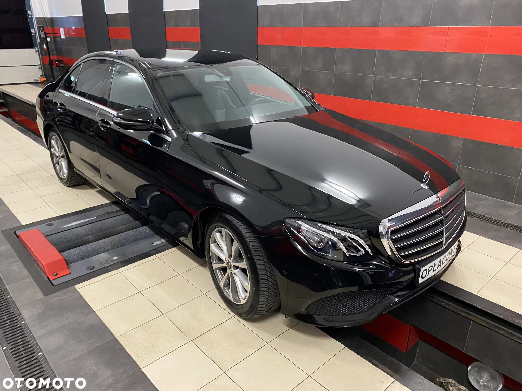 Mercedes-Benz Klasa E 200 d 9G-TRONIC Exclusive - 2