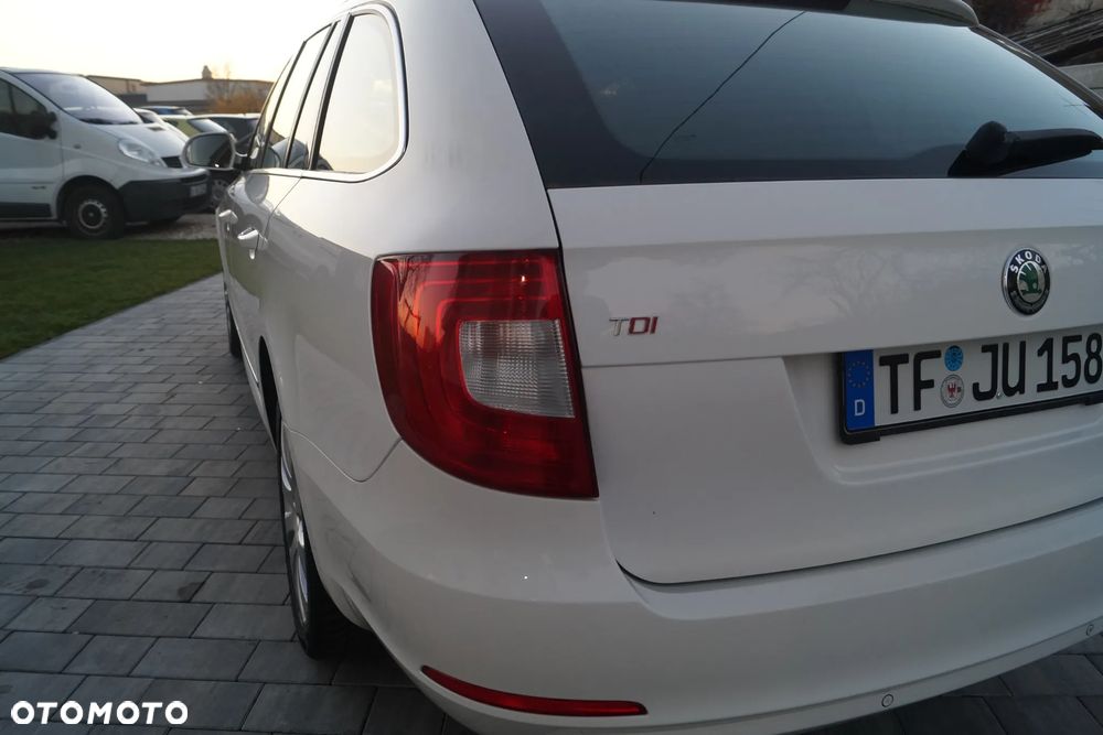 Skoda Superb 2.0 TDI Exclusive - 15