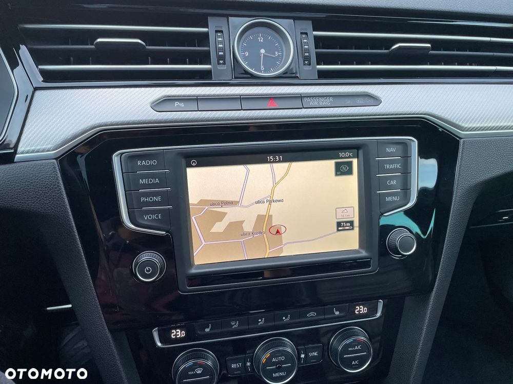 Volkswagen Passat Variant - 32