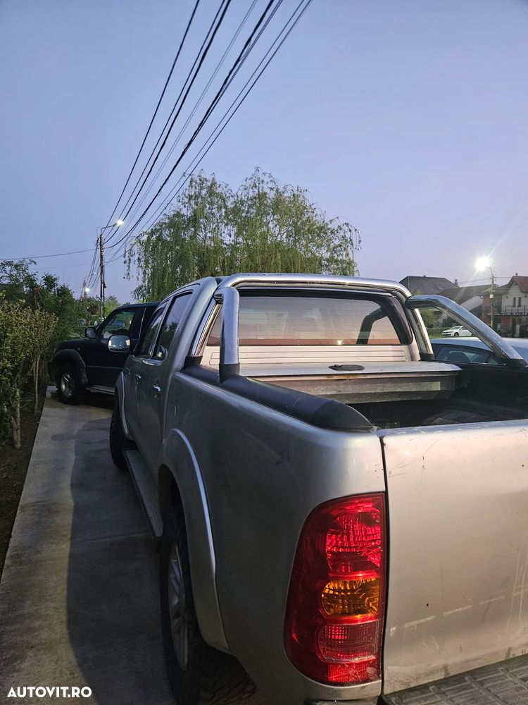 Toyota Hillux - 6