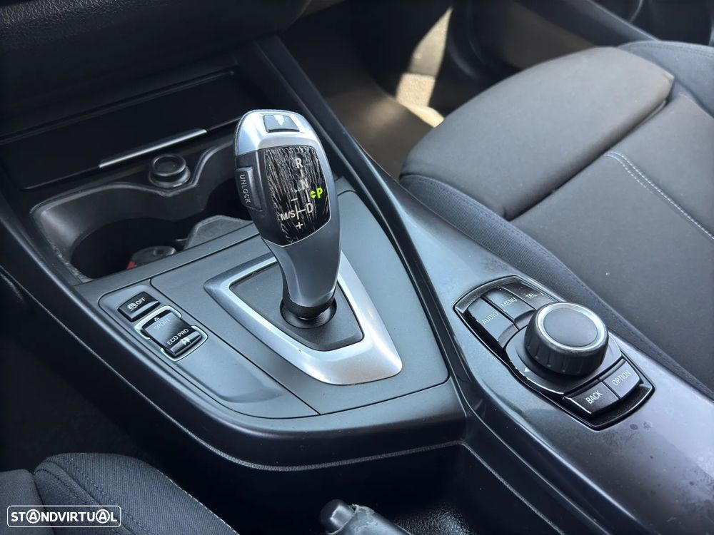 BMW 118 dA Line Sport - 11