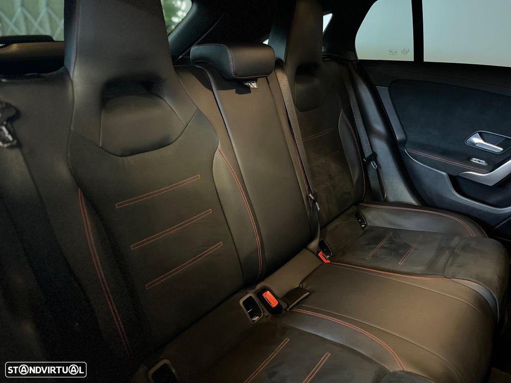 Mercedes-Benz CLA 200 d Shooting Brake 8G-DCT AMG Line - 35