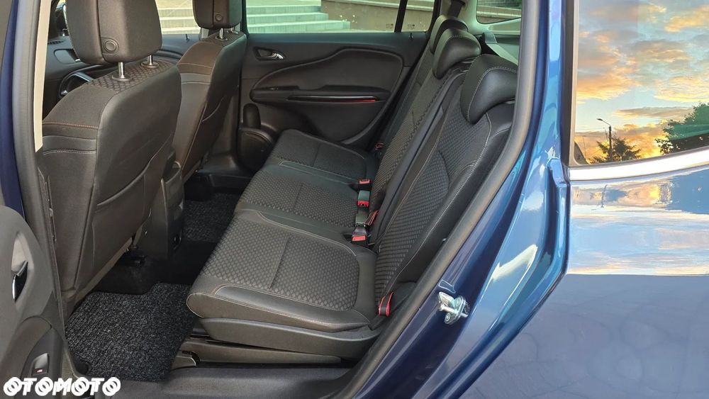Opel Zafira - 24