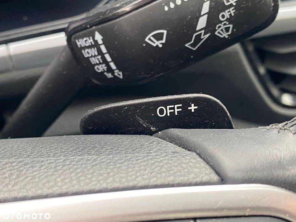 Volkswagen T-Roc 1.5 TSI Life DSG - 29