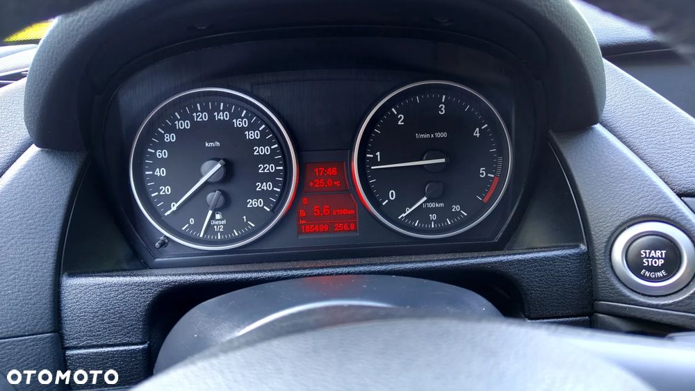 BMW X1 sDrive18d xLine - 18