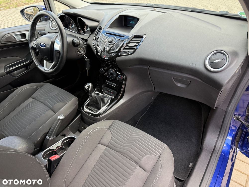 Ford Fiesta 1.0 EcoBoost Titanium - 24