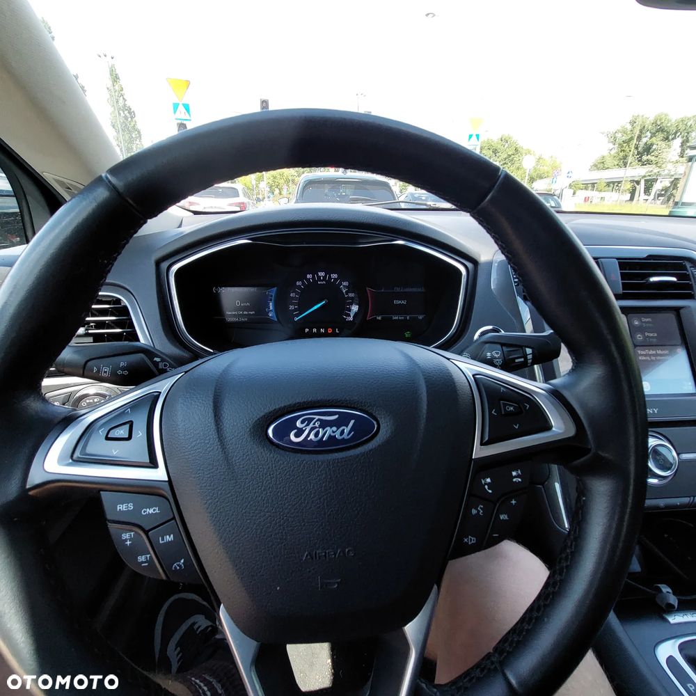 Ford Mondeo 2.0 Hybrid Titanium - 4