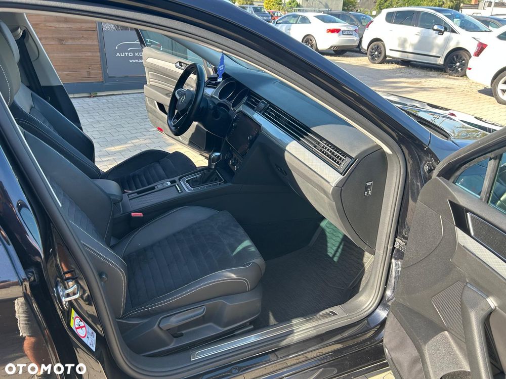 Volkswagen Passat - 28