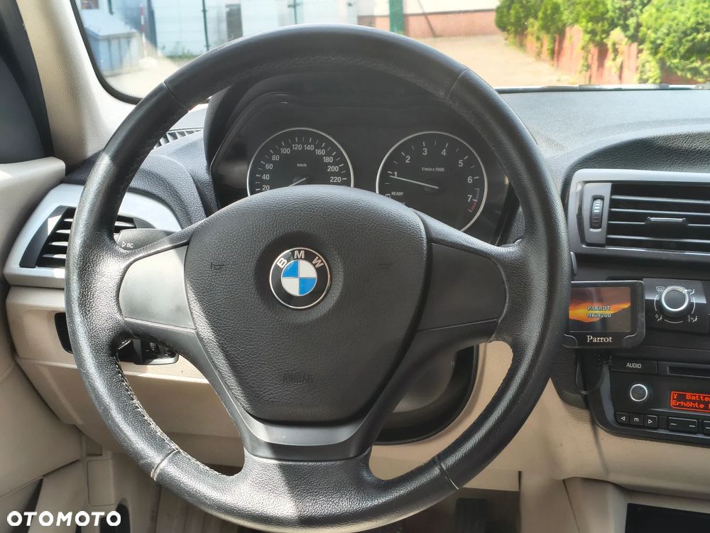 BMW Seria 1 - 17