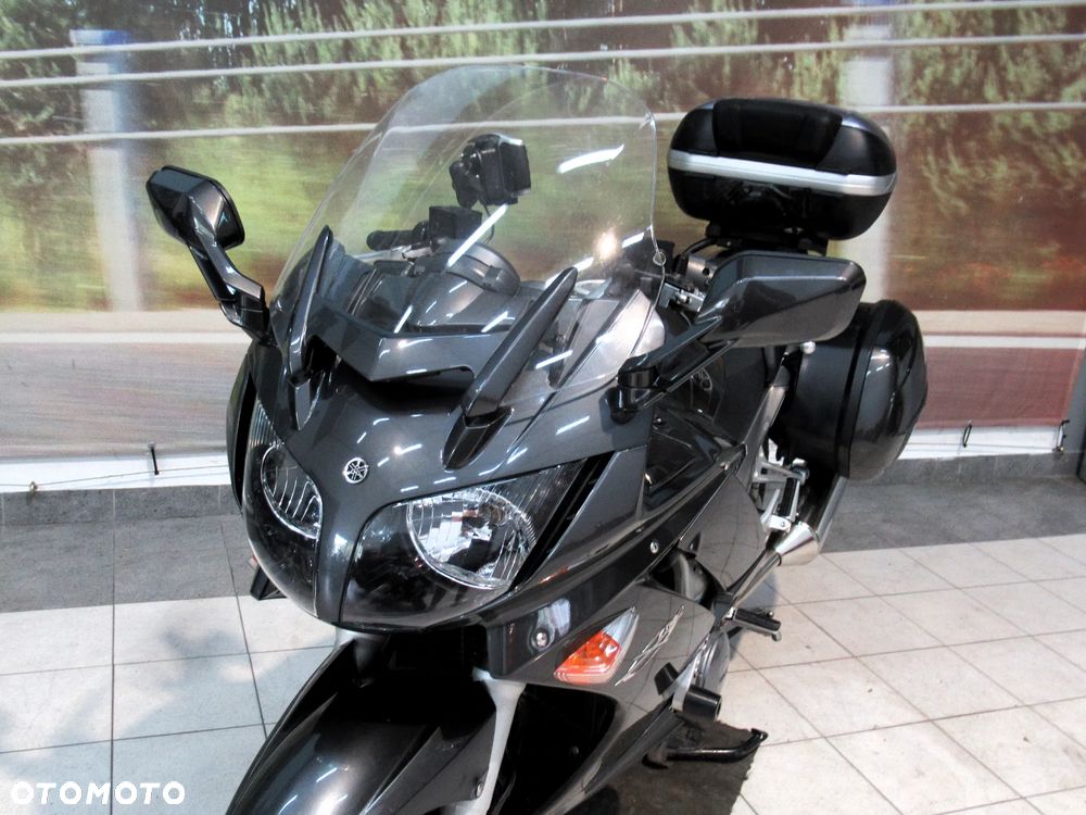 Yamaha FJR - 8