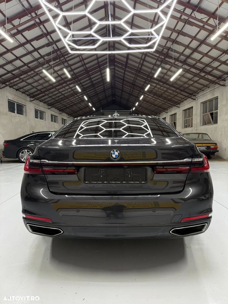 BMW Seria 7 730d xDrive MHEV - 7