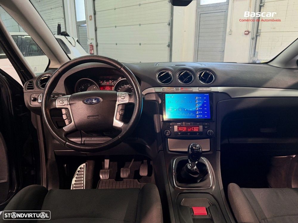 Ford S-Max 2.0 TDCi Titanium 7L - 16