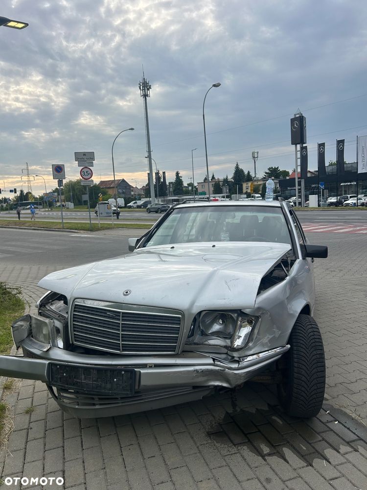 Mercedes-Benz W124 (1984-1993) - 1