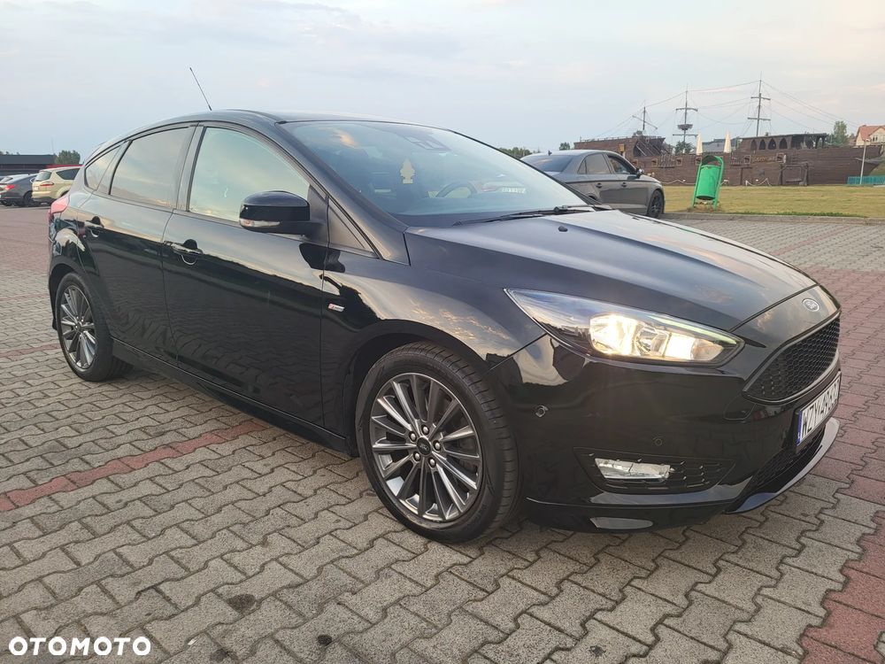 Ford Focus 1.5 EcoBoost Black Edition ASS - 3