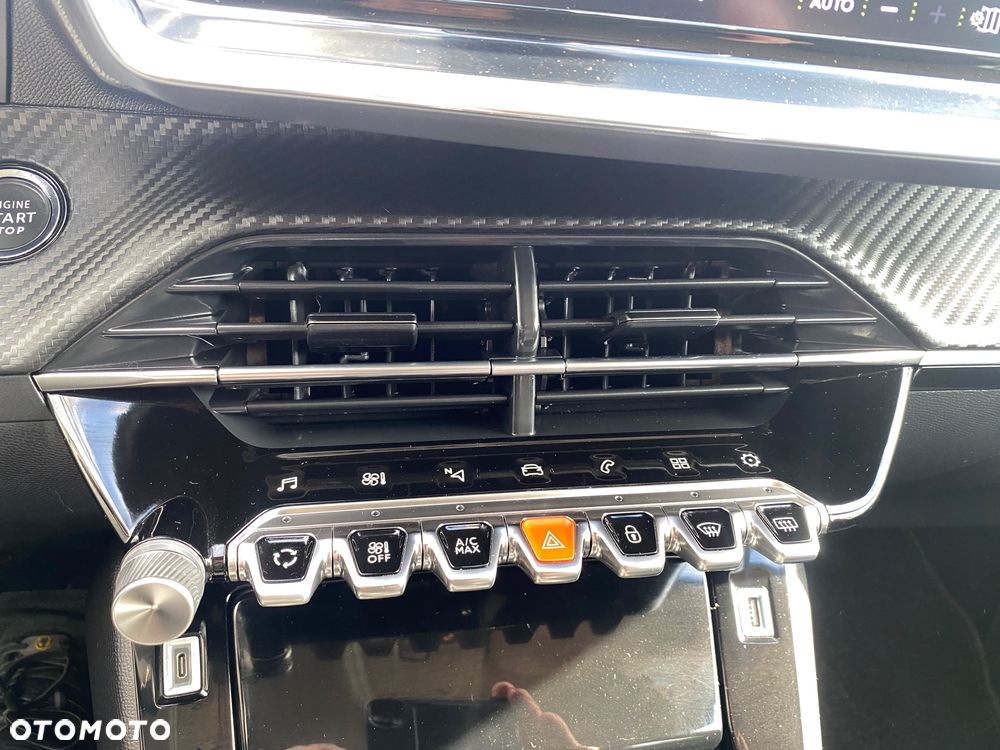 Peugeot 208 PureTech 100 Active - 11