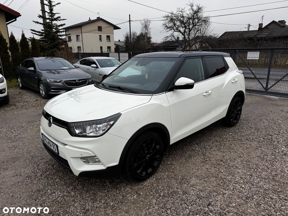 SsangYong/KGM Tivoli e-XGi 160 2WD Black+White - 14