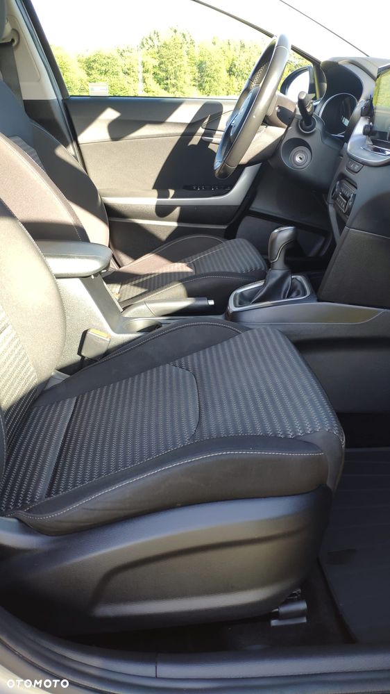 Kia XCeed 1.5 T-GDI M - 16