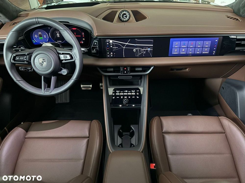 Porsche Macan - 24
