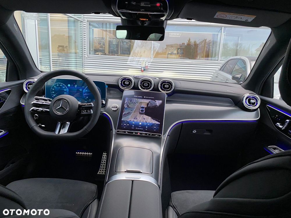 Mercedes-Benz GLC - 21