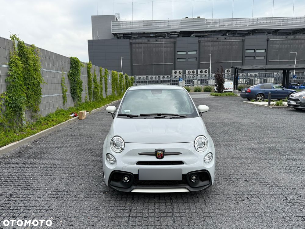 Abarth 695 - 10