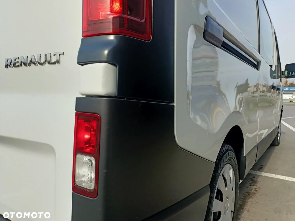 Renault TRAFIC 2.0 DCI LONG 6-OSOBOWO-CIĘŻAROWY - 22