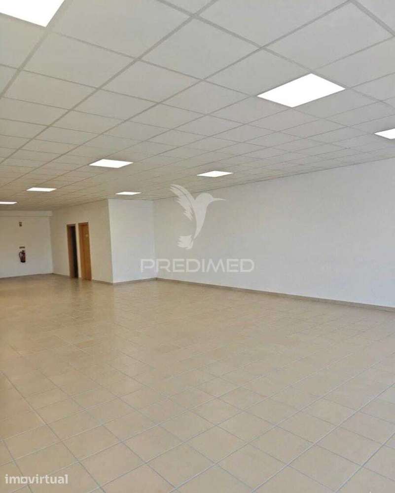 Espaço Comercial e Industrial de 357m² (Duplex) – Lagos (Parque Ind... - Grande imagem: 3/9