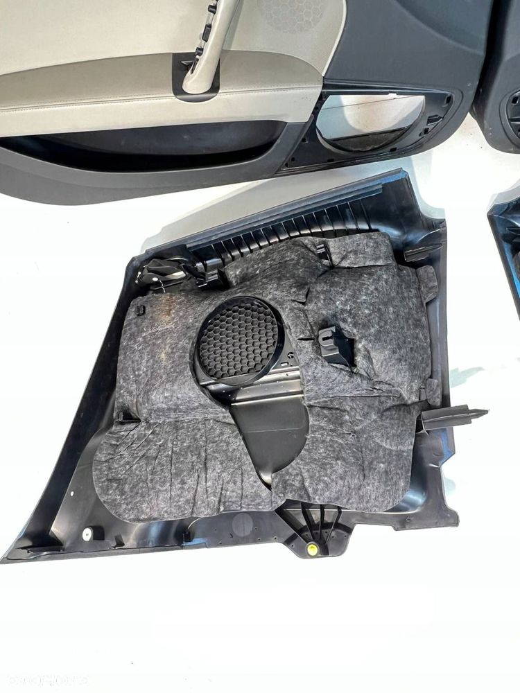 Audi TT TTS Mk2 2008 Boczki / Tapicerka drzwi / Komplet JASNA SKÓRA UK - 7