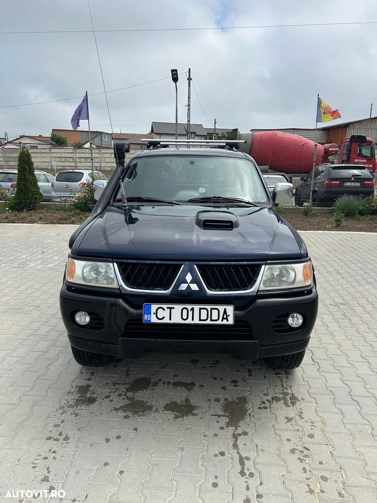 Mitsubishi Pajero Sport 2.5 TD Intense Piele + - 2