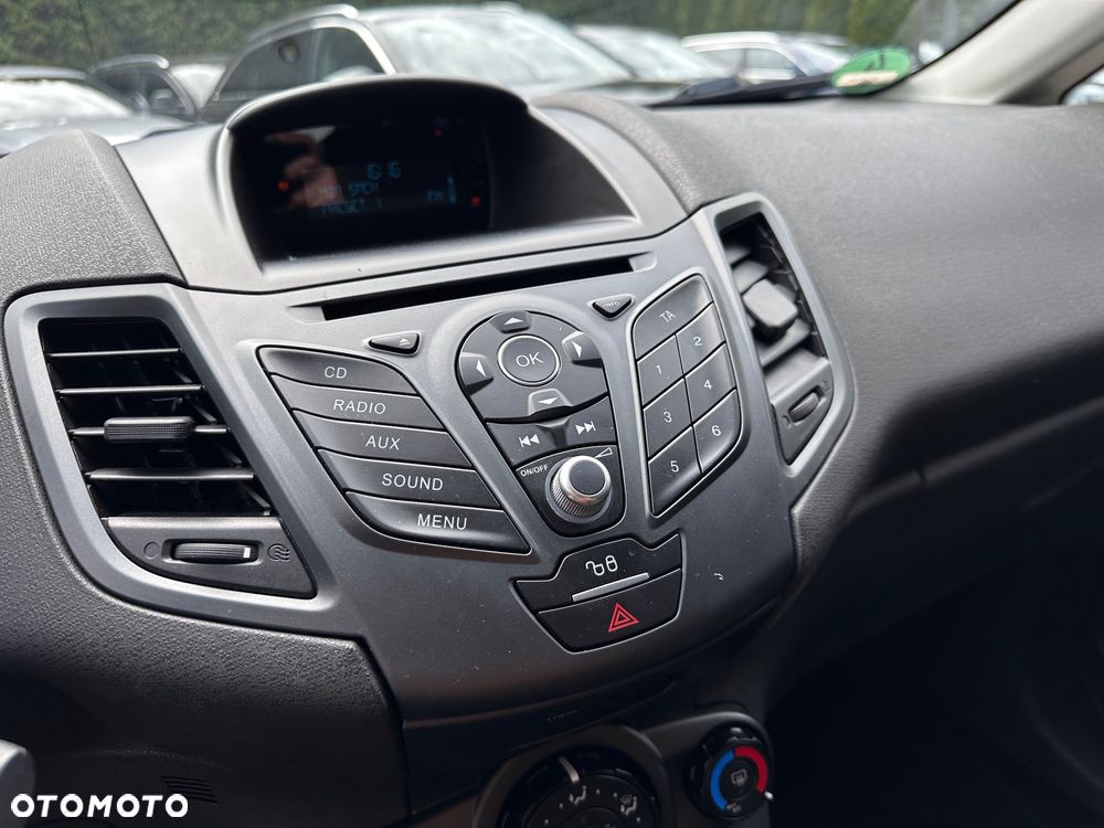 Ford Fiesta 1.25 Platinium X - 19