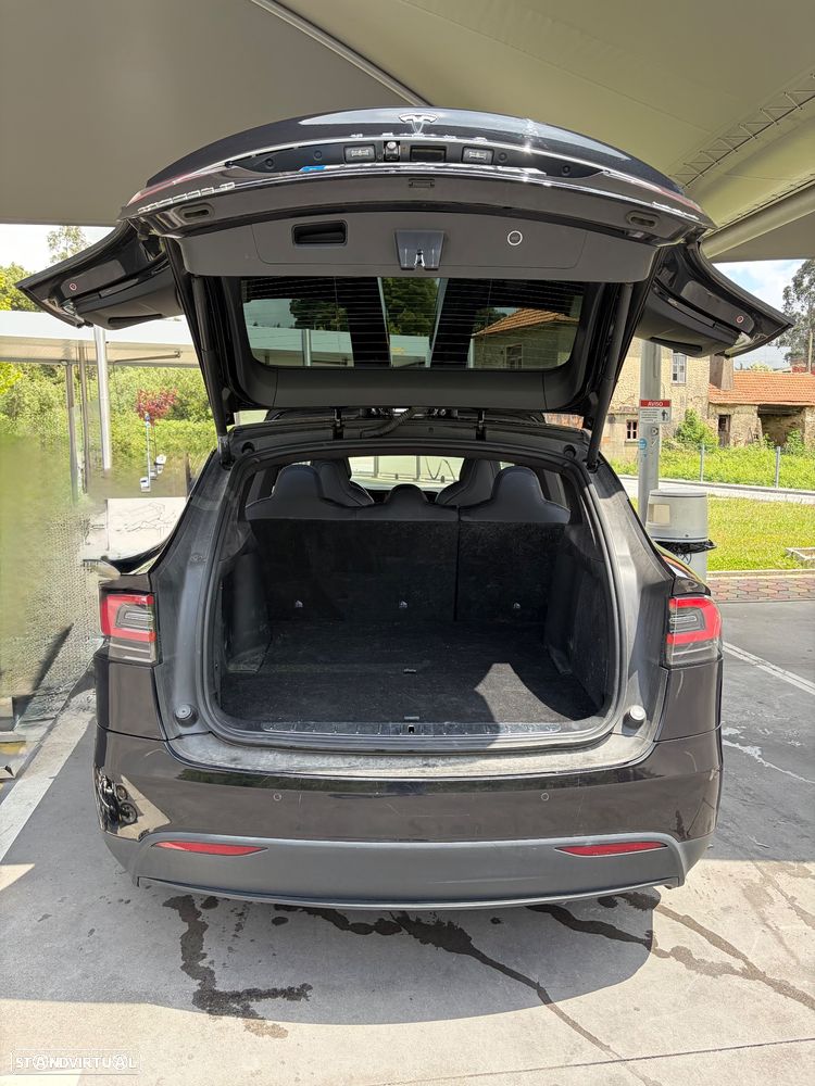 Tesla Model X 100D - 4