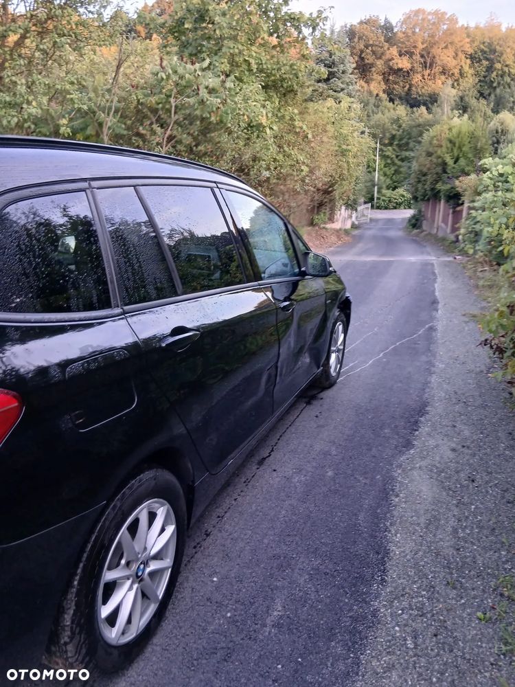 BMW Seria 2 218d Sport-Aut - 4