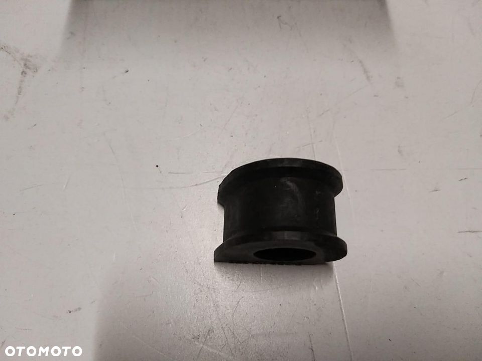 PODUSZKA STABILIZATORA VW PASSAT/SANTANA AUDI 80 72-85  823411327B - 2